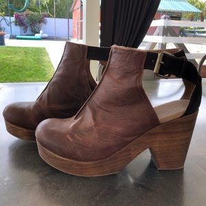 Free People Amber Orchard Clog Chocolate 37
